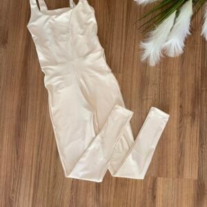 Macacão Penélope Off